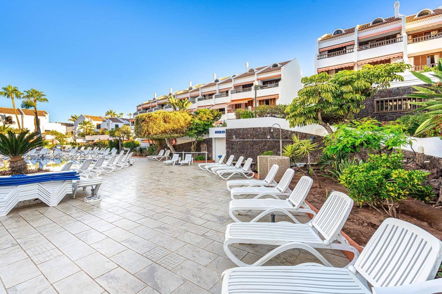 Apartment for sale in Playa de las Americas with garage - € 285,000 (Ref: 9275661)