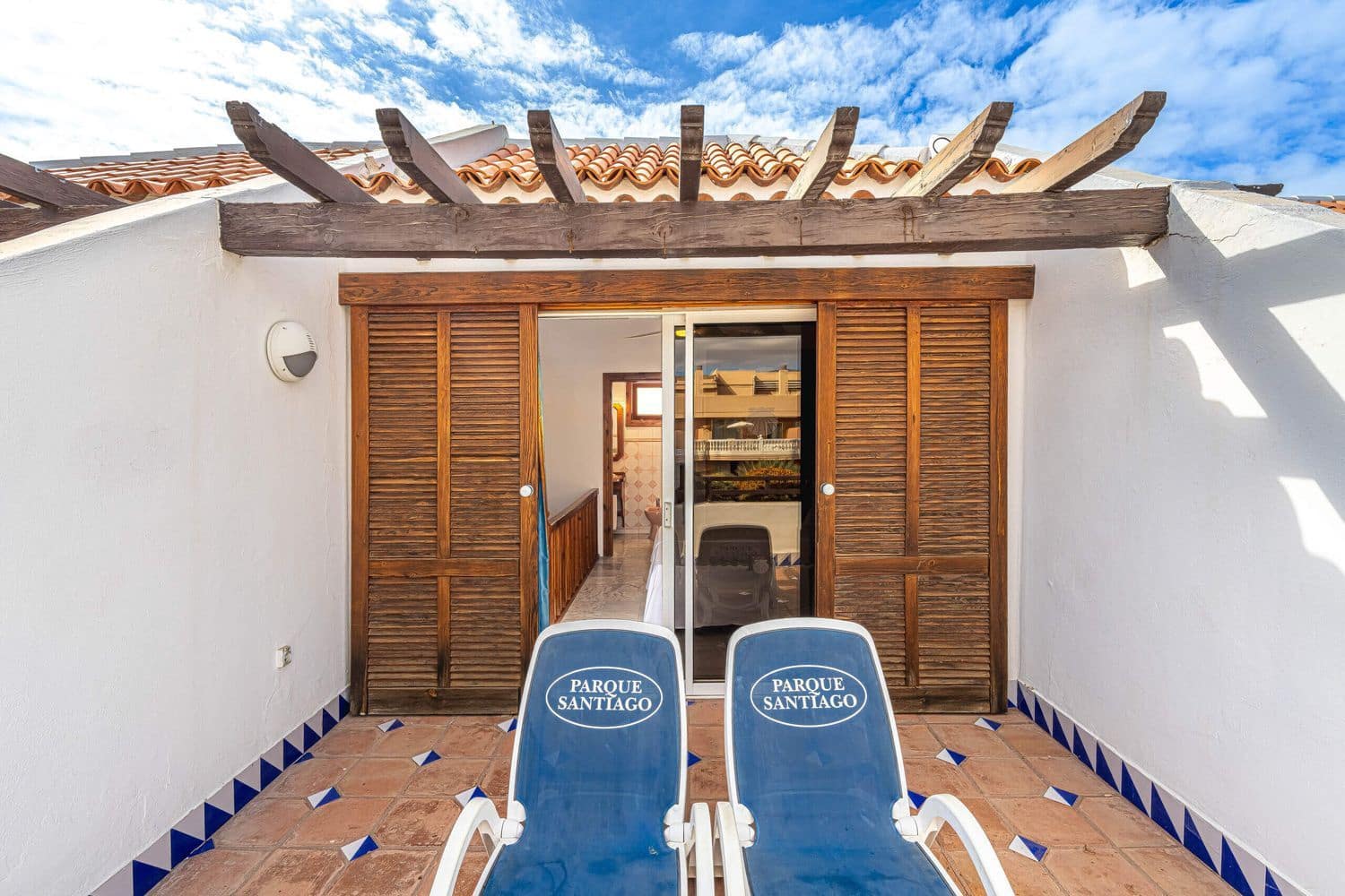 1 bedroom Apartment for sale in Playa de las Americas with garage - € 450,000 (Ref: 9294707)