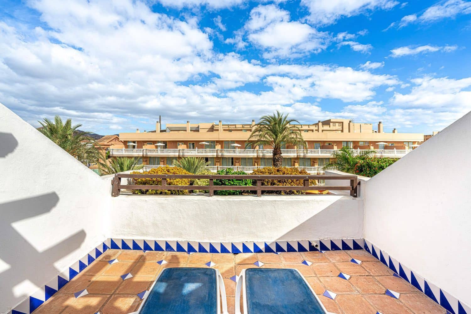 1 bedroom Apartment for sale in Playa de las Americas with garage - € 450,000 (Ref: 9294707)