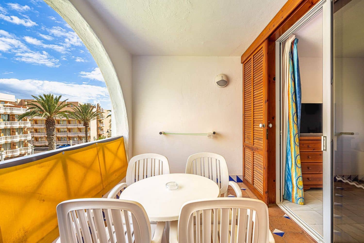 1 bedroom Apartment for sale in Playa de las Americas with garage - € 450,000 (Ref: 9294707)
