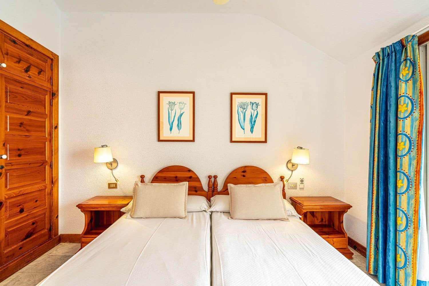 1 bedroom Apartment for sale in Playa de las Americas with garage - € 450,000 (Ref: 9294707)