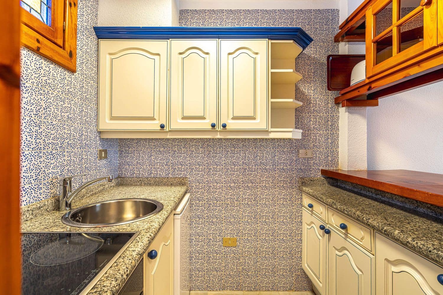 1 bedroom Apartment for sale in Playa de las Americas with garage - € 450,000 (Ref: 9294707)