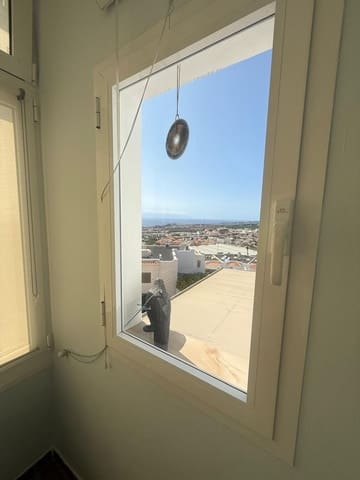 4 bedroom Townhouse for sale in Torviscas Centro y Alto, Adeje with garage - € 589,000 (Ref: 9335645)