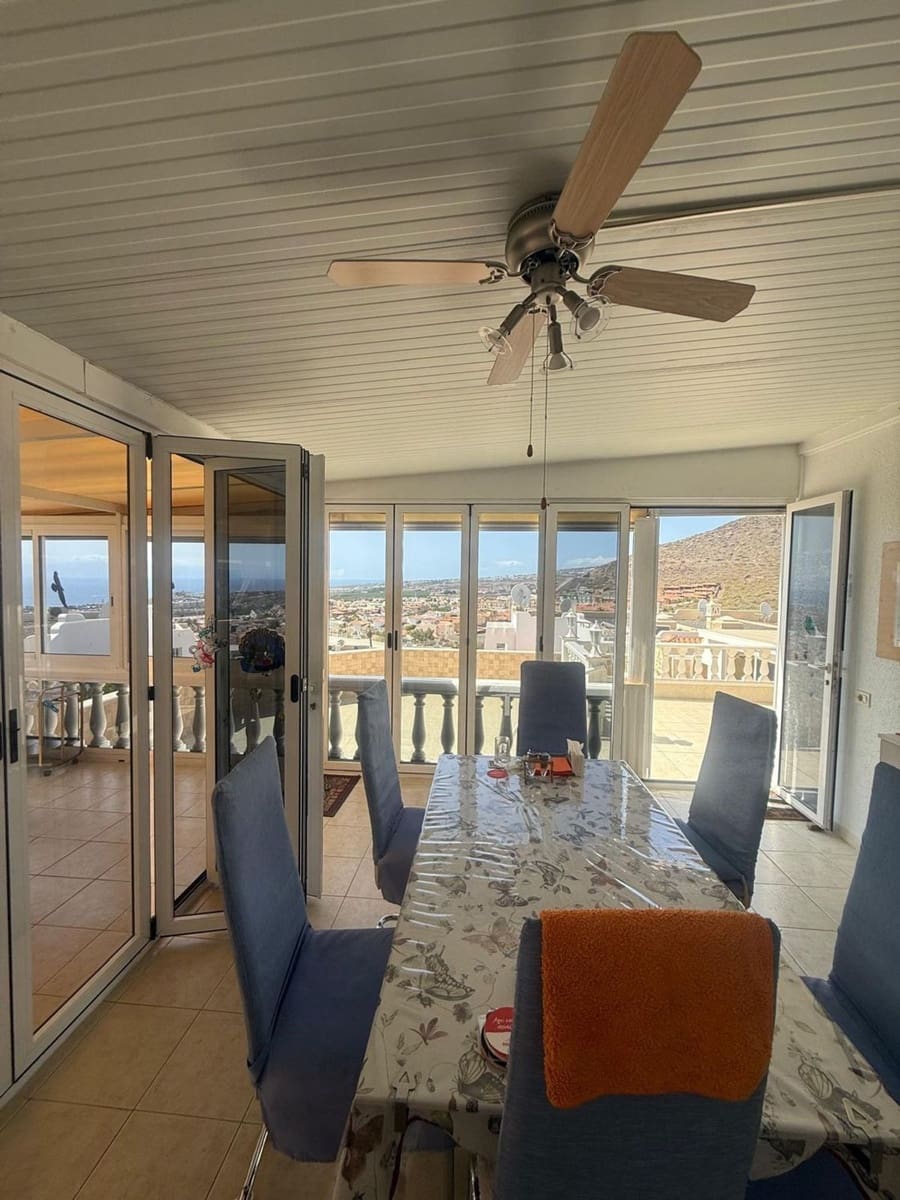 4 chambre Maison de Ville à vendre à Costa Adeje avec garage - 589 000 € (Ref: 9335645)