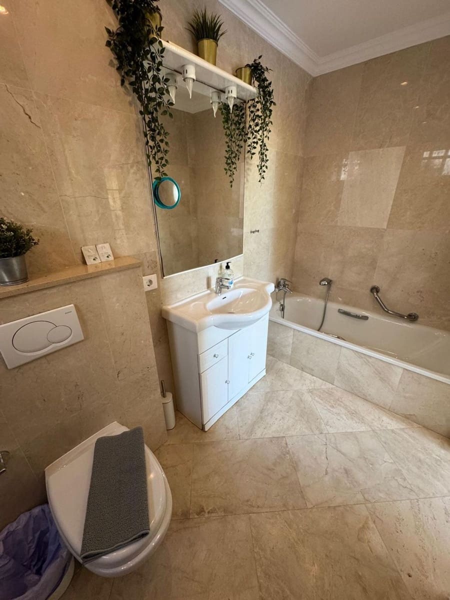 2 makuuhuone Huoneisto myytävänä paikassa Playa de las Americas mukana 
autotalli - 690 000 € (Ref: 9374675)