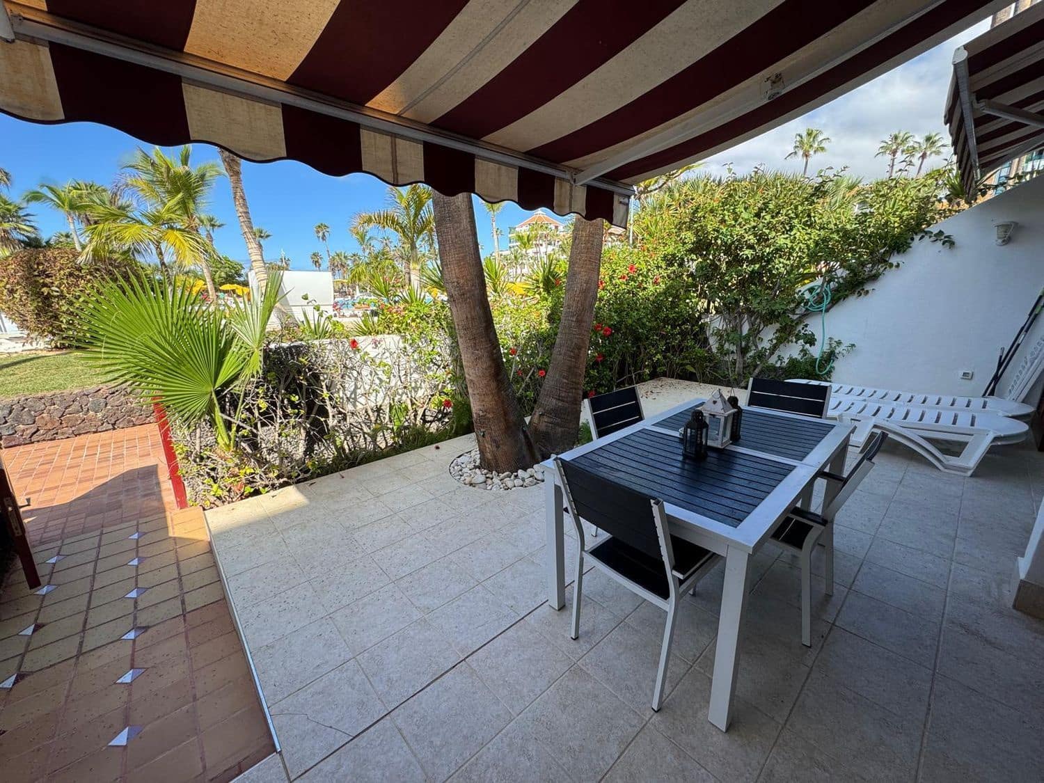 2 makuuhuone Huoneisto myytävänä paikassa Playa de las Americas mukana 
autotalli - 690 000 € (Ref: 9374675)