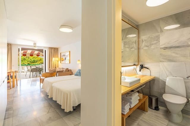 Lejlighed til salg i Playa de las Americas, Arona med swimmingpool garage - € 430.000 (Ref: 9406262)