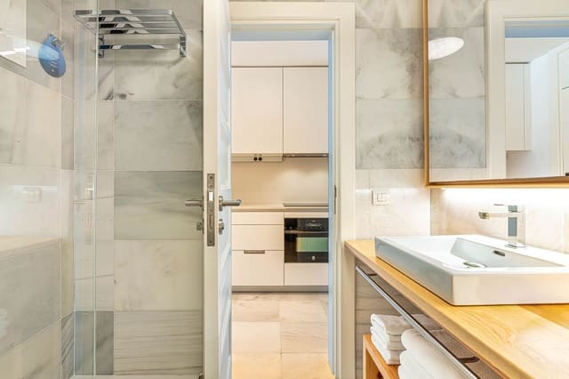 Lejlighed til salg i Playa de las Americas, Arona med swimmingpool garage - € 430.000 (Ref: 9406262)