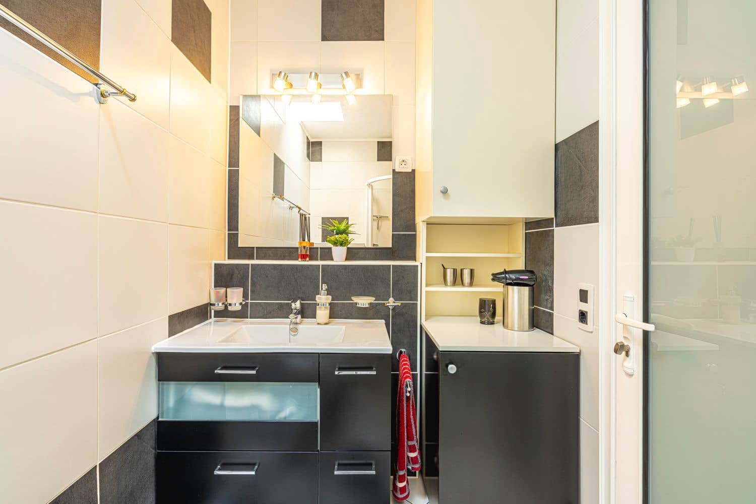 Apartment for sale in Arona with pool garage - € 165,000 (Ref: 9439509)