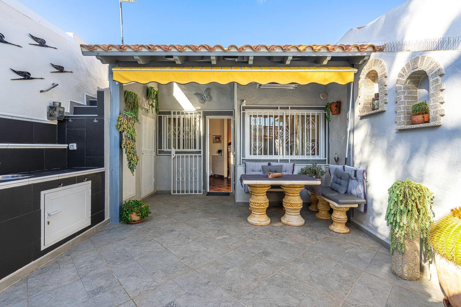 Apartment for sale in Arona with pool garage - € 165,000 (Ref: 9439509)