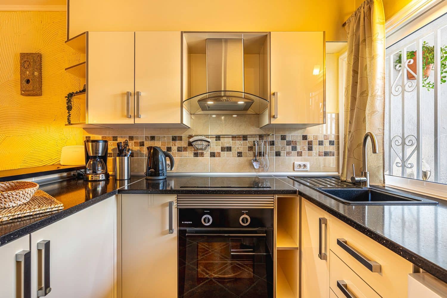 Apartment for sale in Arona with pool garage - € 165,000 (Ref: 9439509)