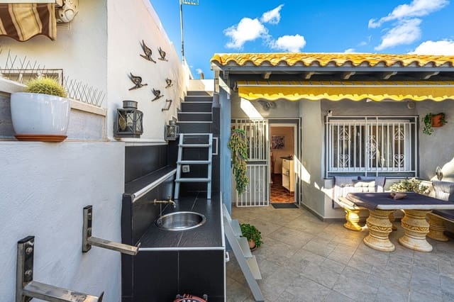 Leilighet til salgs i Costa del Silencio, Arona med svømmebasseng garasje - € 165 000 (Ref: 9439509)