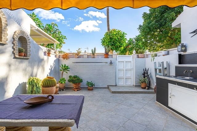 Leilighet til salgs i Costa del Silencio, Arona med svømmebasseng garasje - € 165 000 (Ref: 9439509)