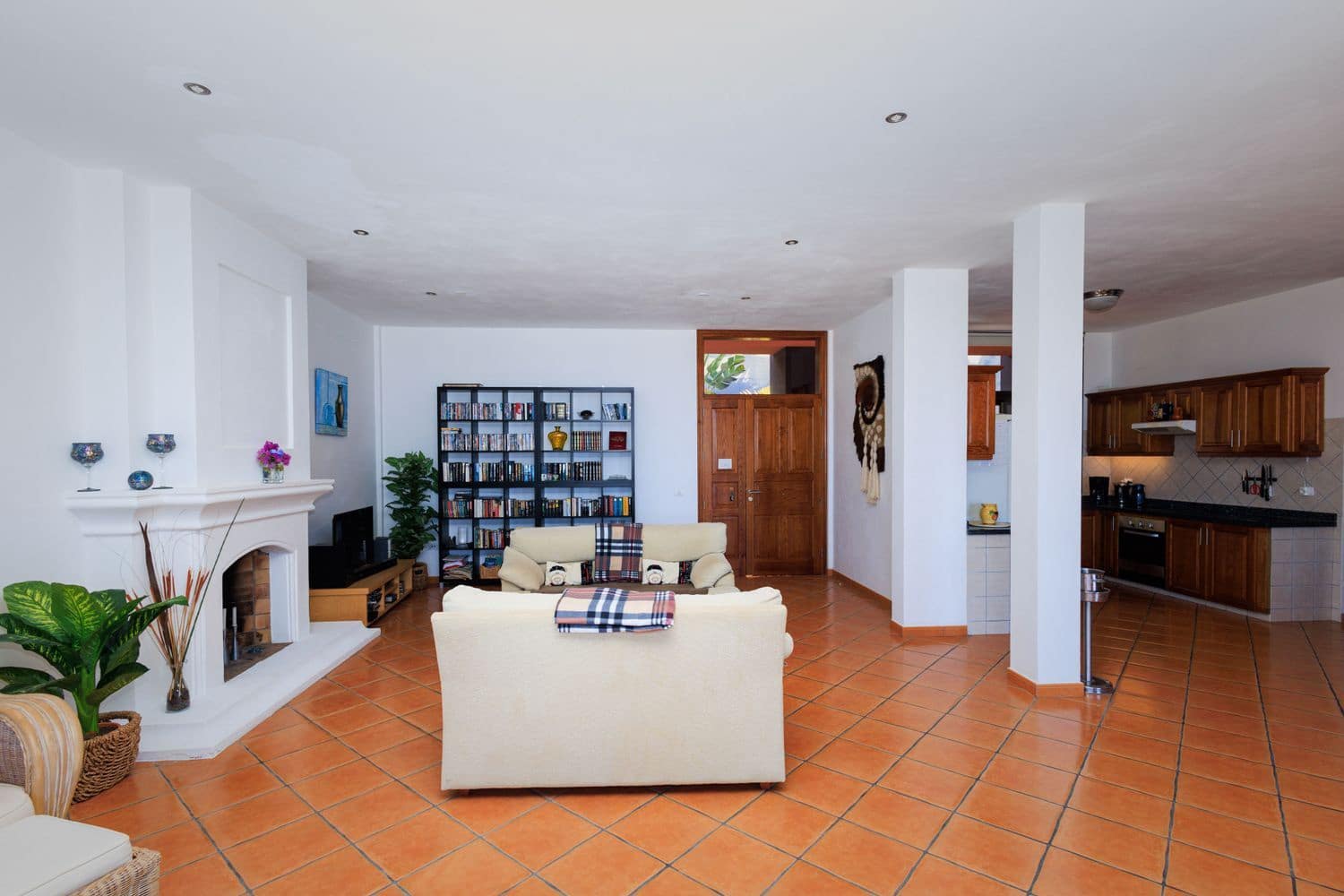 4 bedroom Finca/Country House for sale in Guia de Isora with garage - € 720,000 (Ref: 9535411)