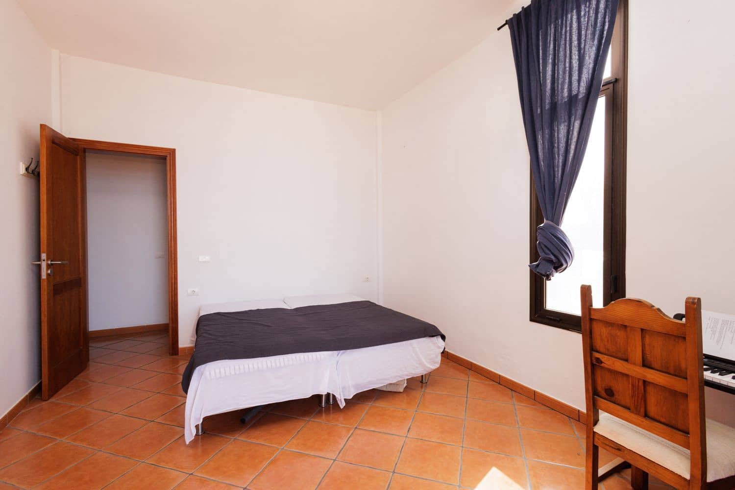 4 bedroom Finca/Country House for sale in Guia de Isora with garage - € 720,000 (Ref: 9535411)