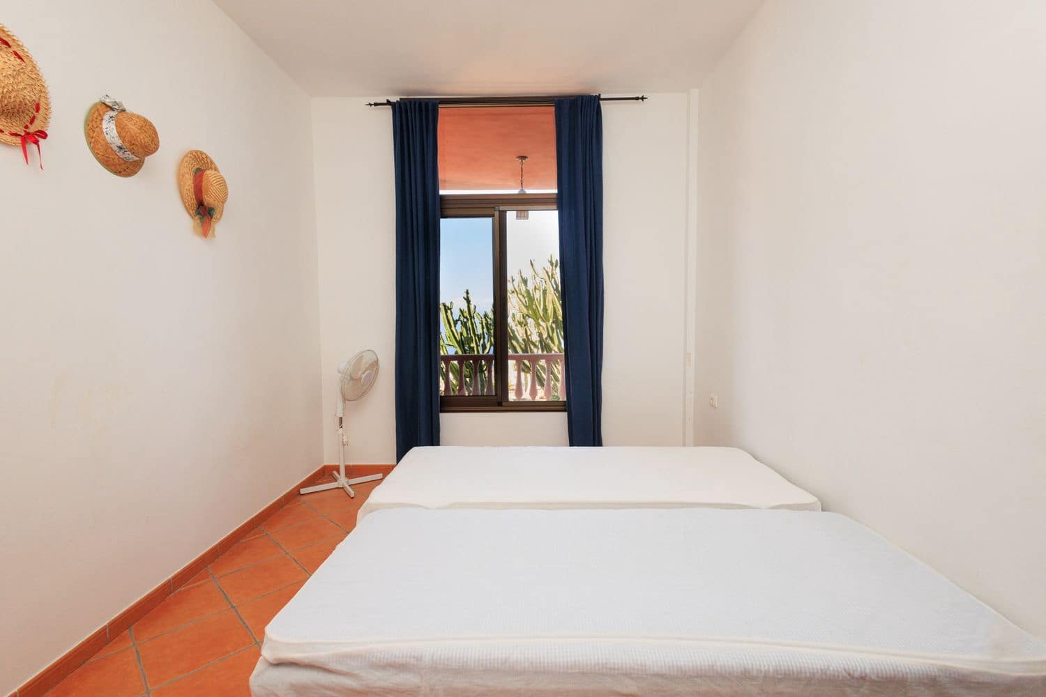 4 bedroom Finca/Country House for sale in Guia de Isora with garage - € 720,000 (Ref: 9535411)