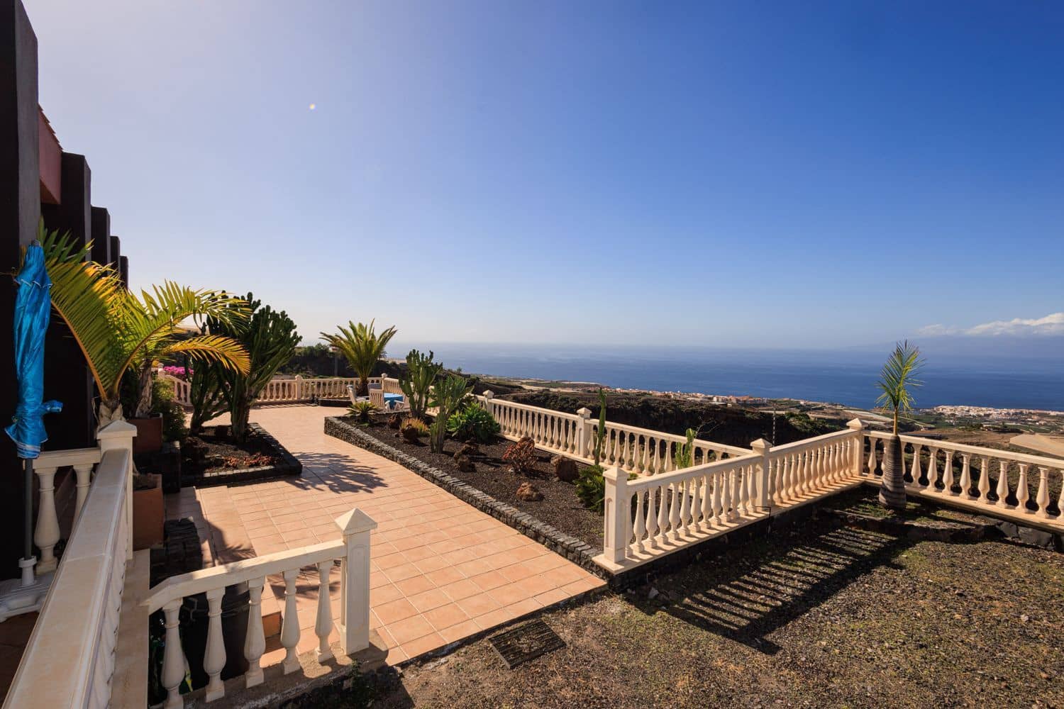 4 bedroom Finca/Country House for sale in Guia de Isora with garage - € 720,000 (Ref: 9535411)