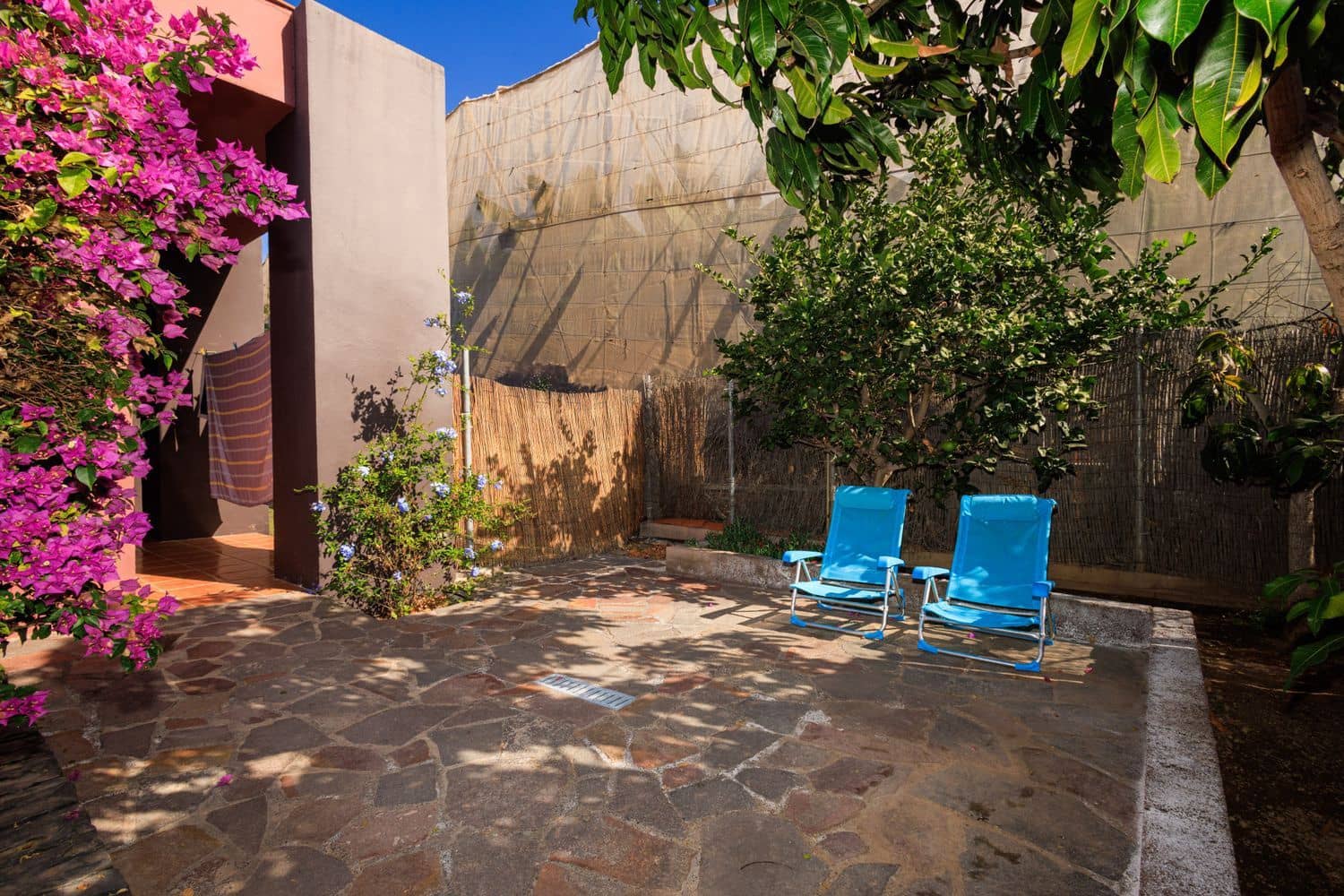 4 bedroom Finca/Country House for sale in Guia de Isora with garage - € 720,000 (Ref: 9535411)