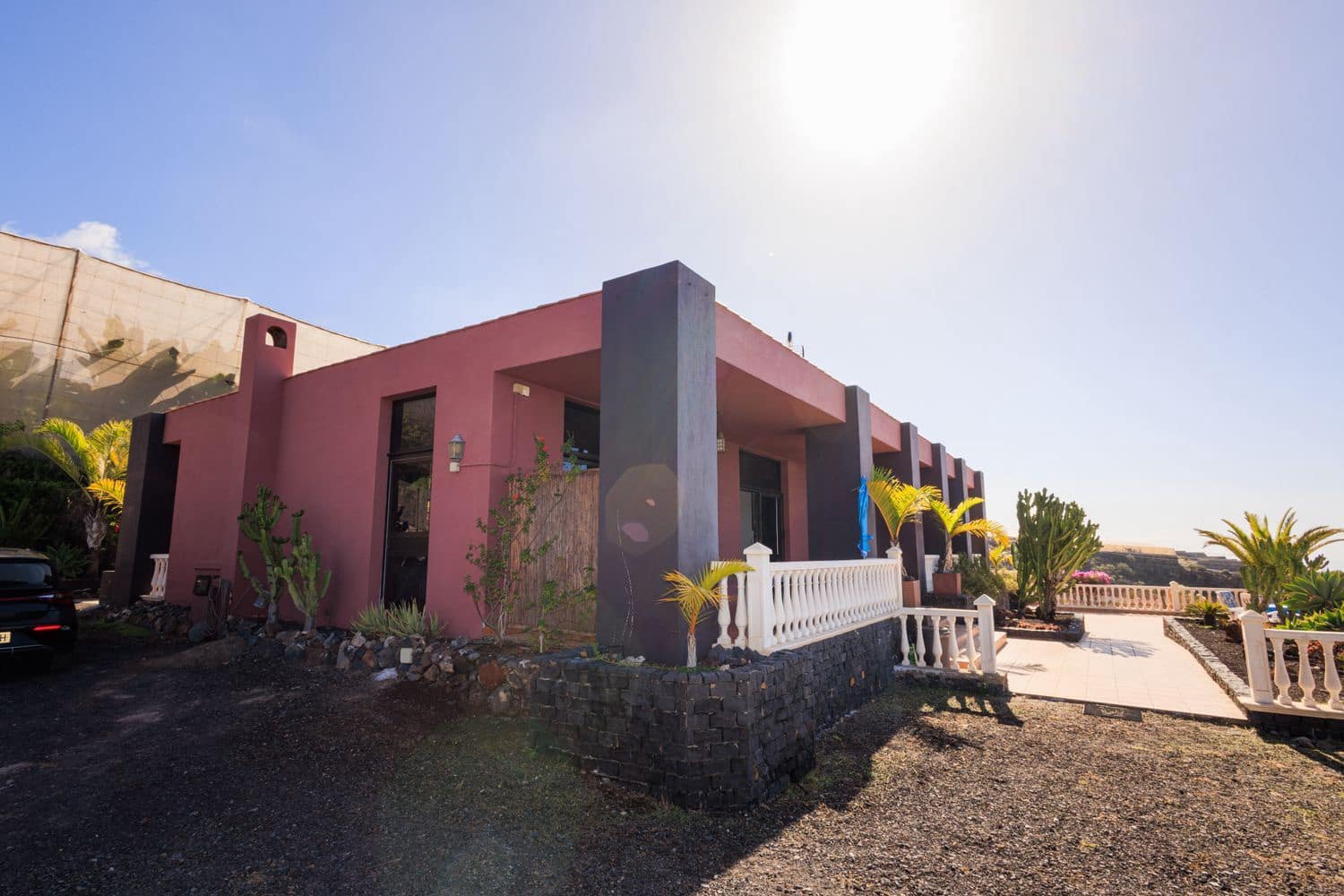 4 bedroom Finca/Country House for sale in Guia de Isora with garage - € 720,000 (Ref: 9535411)