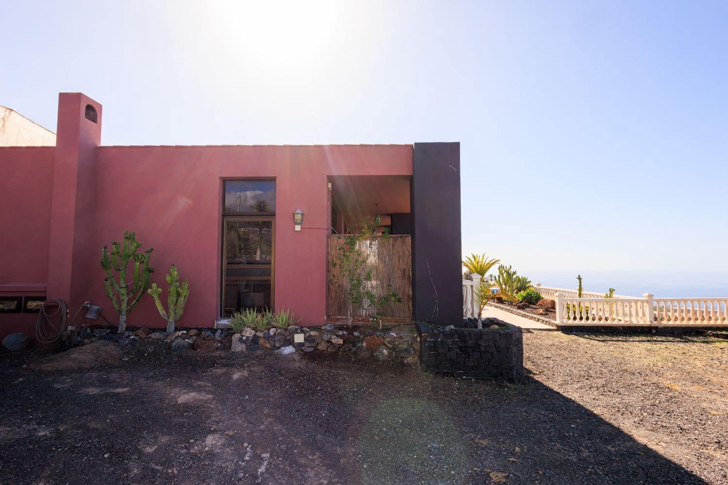 4 bedroom Finca/Country House for sale in Guia de Isora with garage - € 720,000 (Ref: 9535411)