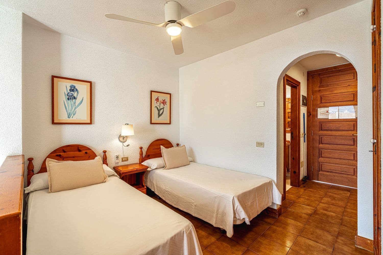 Leilighet til salgs i Playa de las Americas med svømmebasseng garasje - € 305 000 (Ref: 9780003)