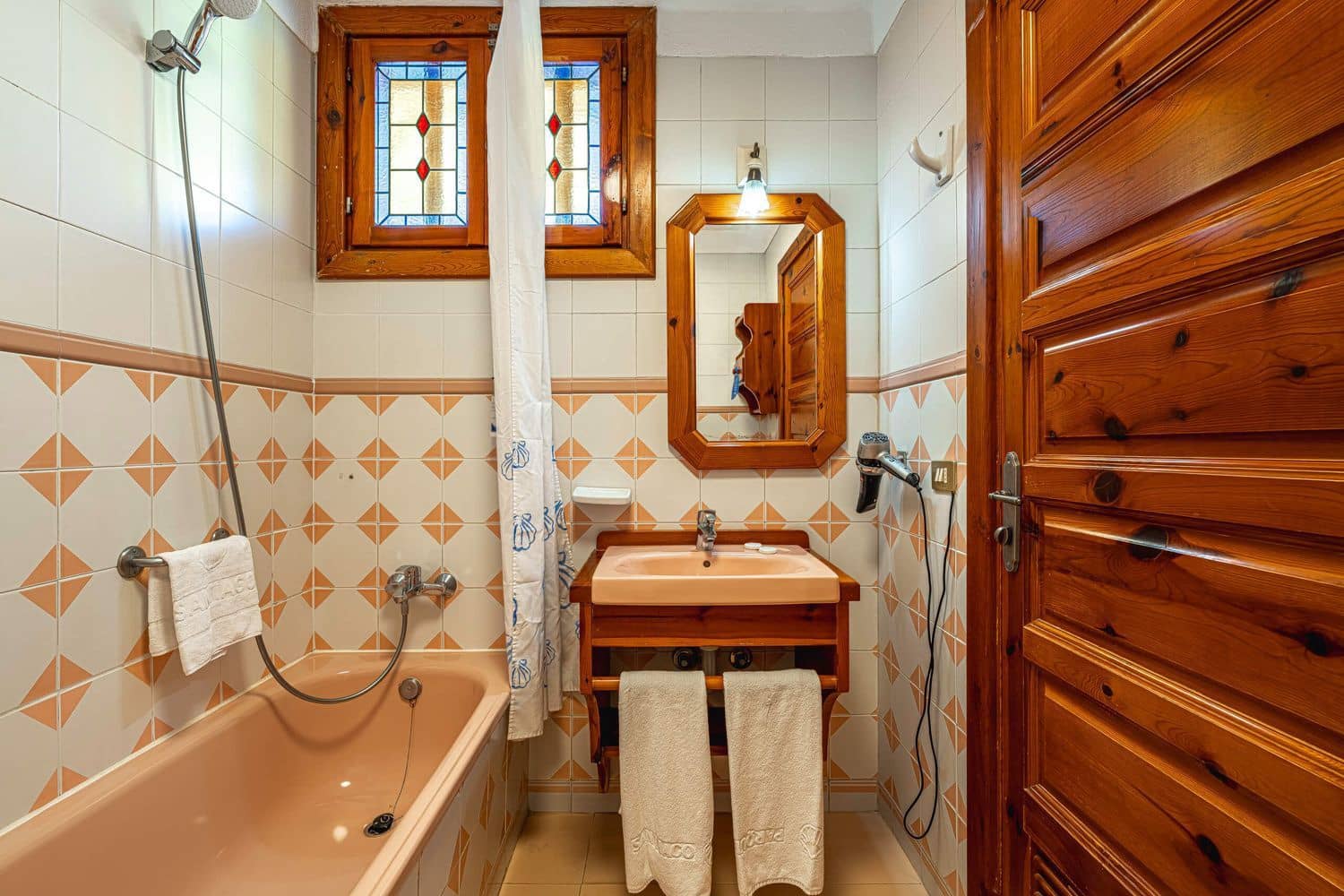 Leilighet til salgs i Playa de las Americas med svømmebasseng garasje - € 305 000 (Ref: 9780003)