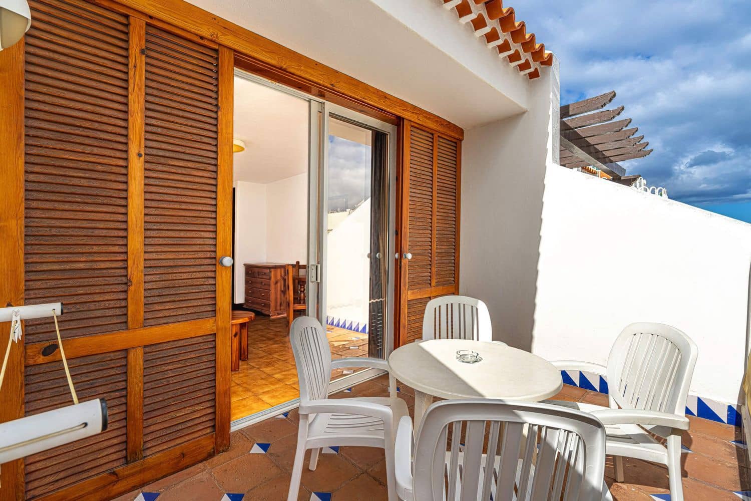 Leilighet til salgs i Playa de las Americas med svømmebasseng garasje - € 305 000 (Ref: 9780003)