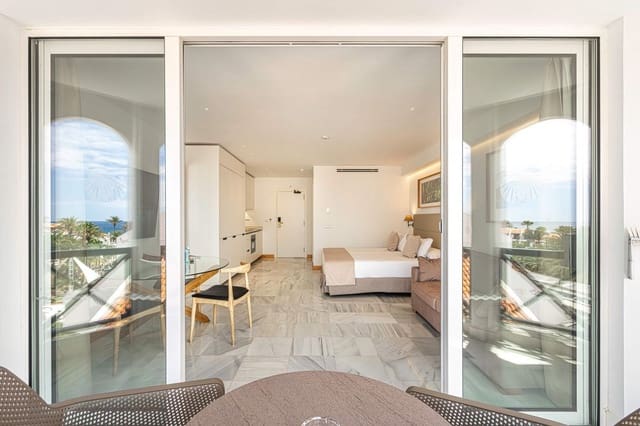 Apartment zu verkaufen in Playa de las Americas, Arona mit Garage - 380.000 € (Ref: 9816821)