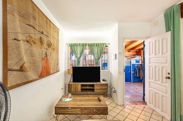 Appartement à vendre à Costa del Silencio, Arona avec piscine garage - 160 000 € (Ref: 9875533)