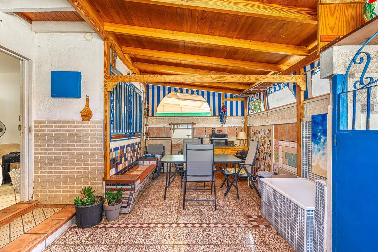 Apartment for sale in Arona with pool garage - € 160,000 (Ref: 9875533)