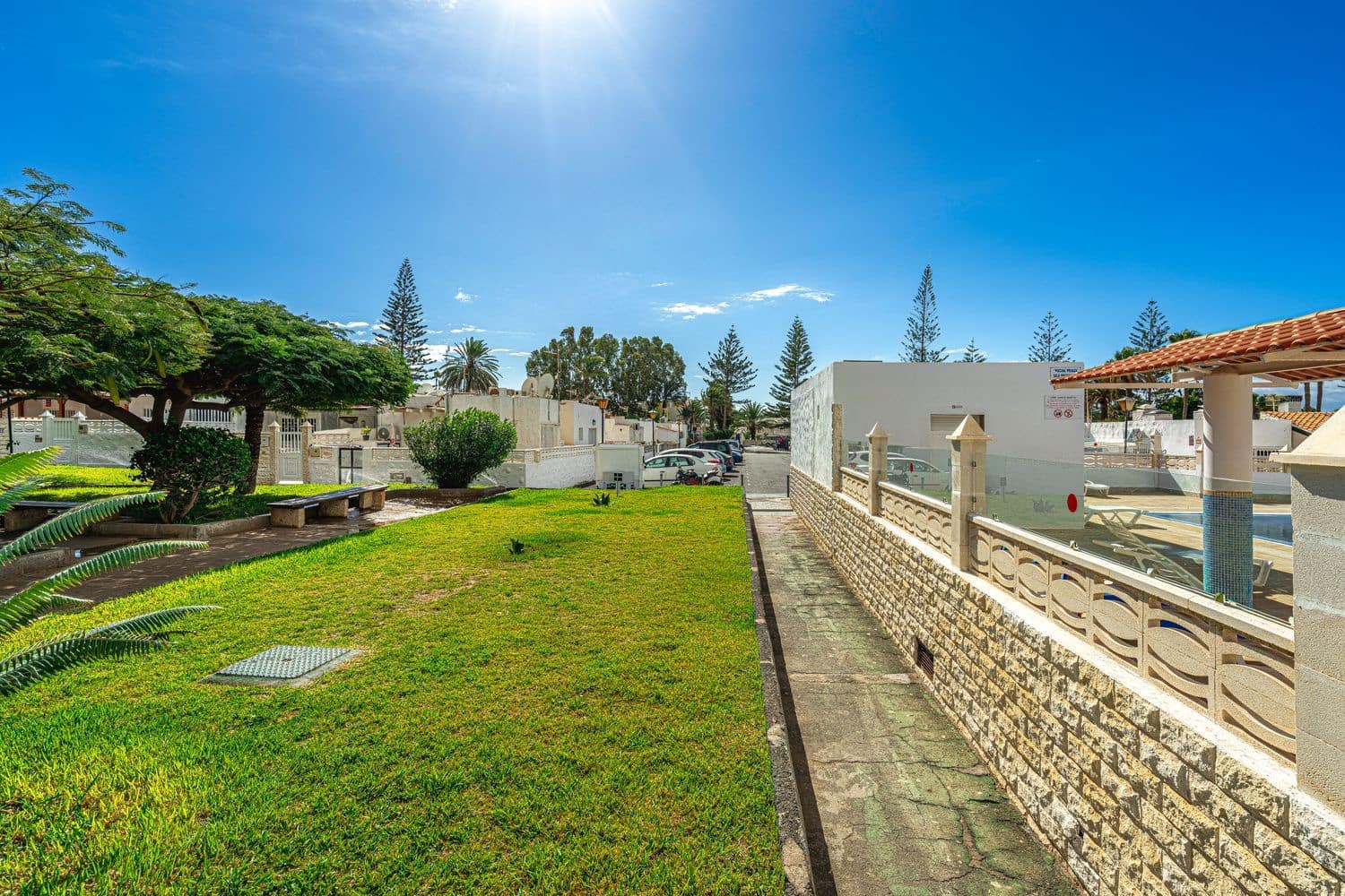 Apartment for sale in Arona with pool garage - € 160,000 (Ref: 9875533)