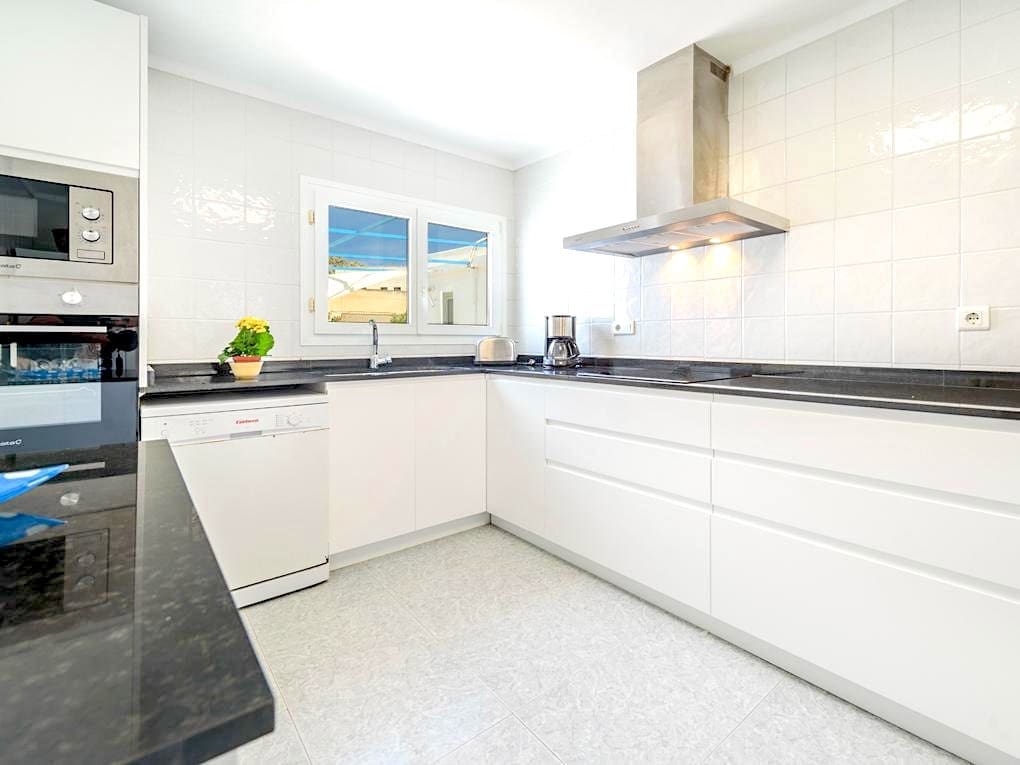 8 sypialnia Dom na sprzedaż w Pollensa / Pollenca z basenem garażem - 1 975 000 € (Ref: 9927995)