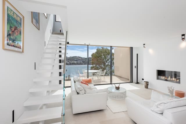 3 bedroom Apartment for sale in Puerto de Andratx, Andratx with pool garage - € 2,990,000 (Ref: 9927996)