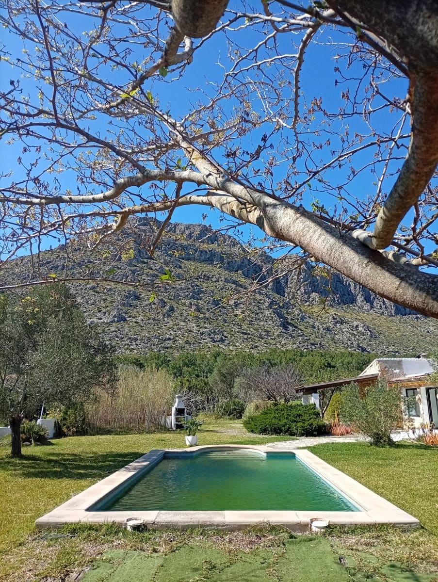 4 bedroom Finca/Country House for sale in Pollensa / Pollenca with pool garage - € 1,175,000 (Ref: 9927998)