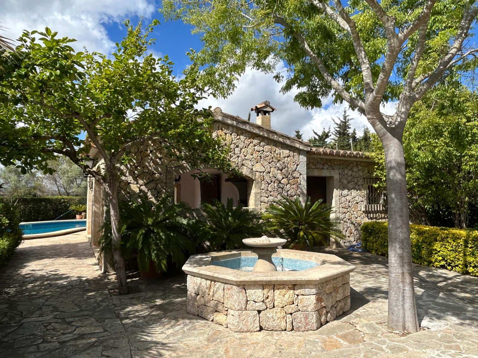 6 bedroom Villa for sale in Pollensa / Pollenca with pool - € 1,695,000 (Ref: 9928000)