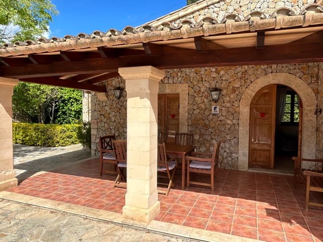6 Zimmer Villa zu verkaufen in Pollensa / Pollença mit Pool Garage - 1.695.000 € (Ref: 9928000)