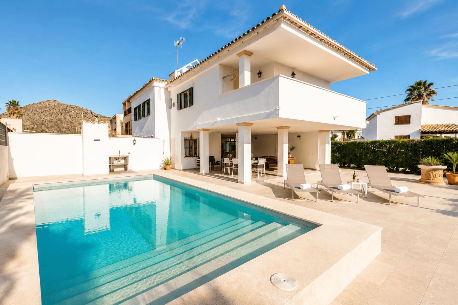 4 bedroom Villa for sale in Pollensa / Pollenca with pool - € 1,395,000 (Ref: 9929296)