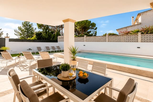 4 sovrum Villa till salu i Port de Pollença, Pollensa / Pollença med pool - 1 395 000 € (Ref: 9929296)