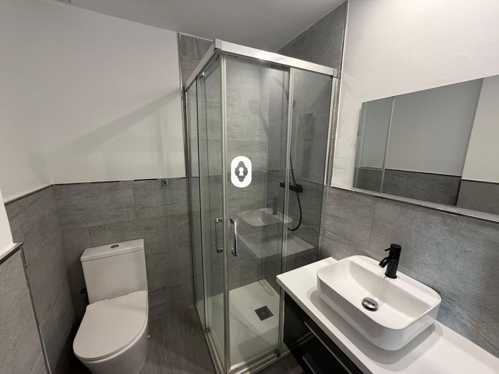 Piso de 2 habitaciones en Binissalem en venta con piscina - 345.000 € (Ref: 8050957)