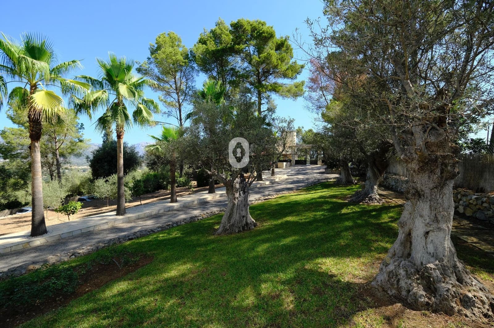 7 soveværelse Villa til salg i Selva med swimmingpool garage - € 4.995.000 (Ref: 8474136)