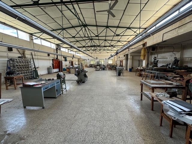 Virksomhed til salg i Inca - € 1.700.000 (Ref: 8538799)