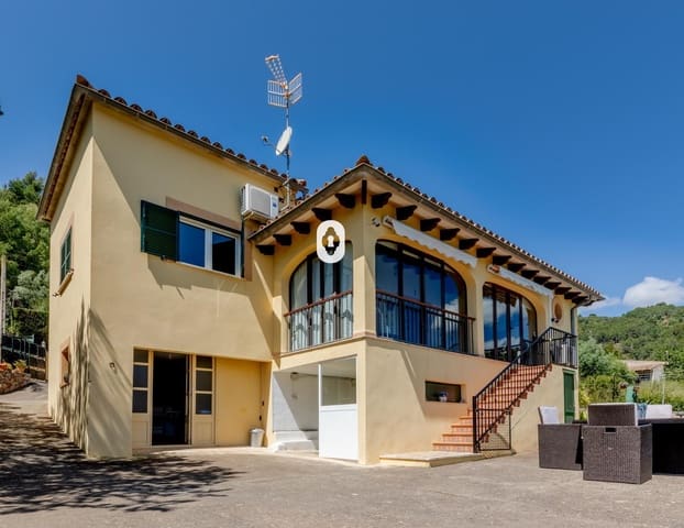 4 soveværelse Villa til salg i Mancor de la Vall med swimmingpool garage - € 1.400.000 (Ref: 9108846)