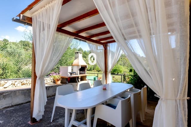 4 soverom Villa til salgs i Mancor de la Vall med svømmebasseng garasje - € 1 400 000 (Ref: 9108846)