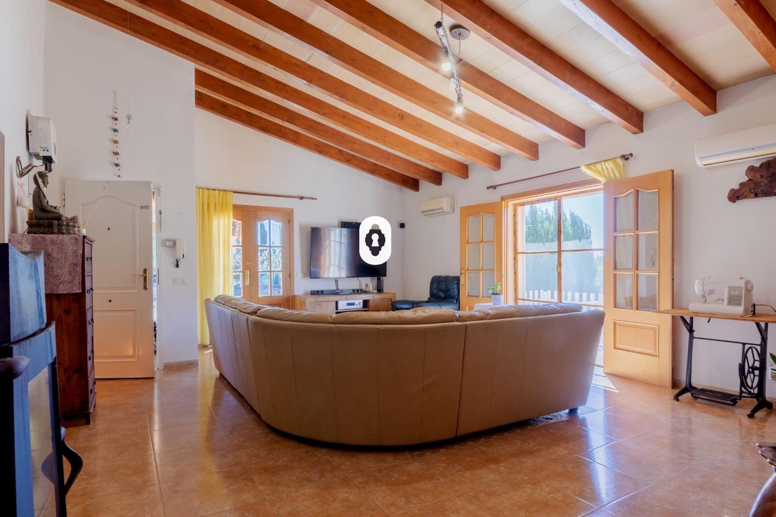 4 soveværelse Finca/Landehus til salg i Inca med swimmingpool - € 685.000 (Ref: 9108848)