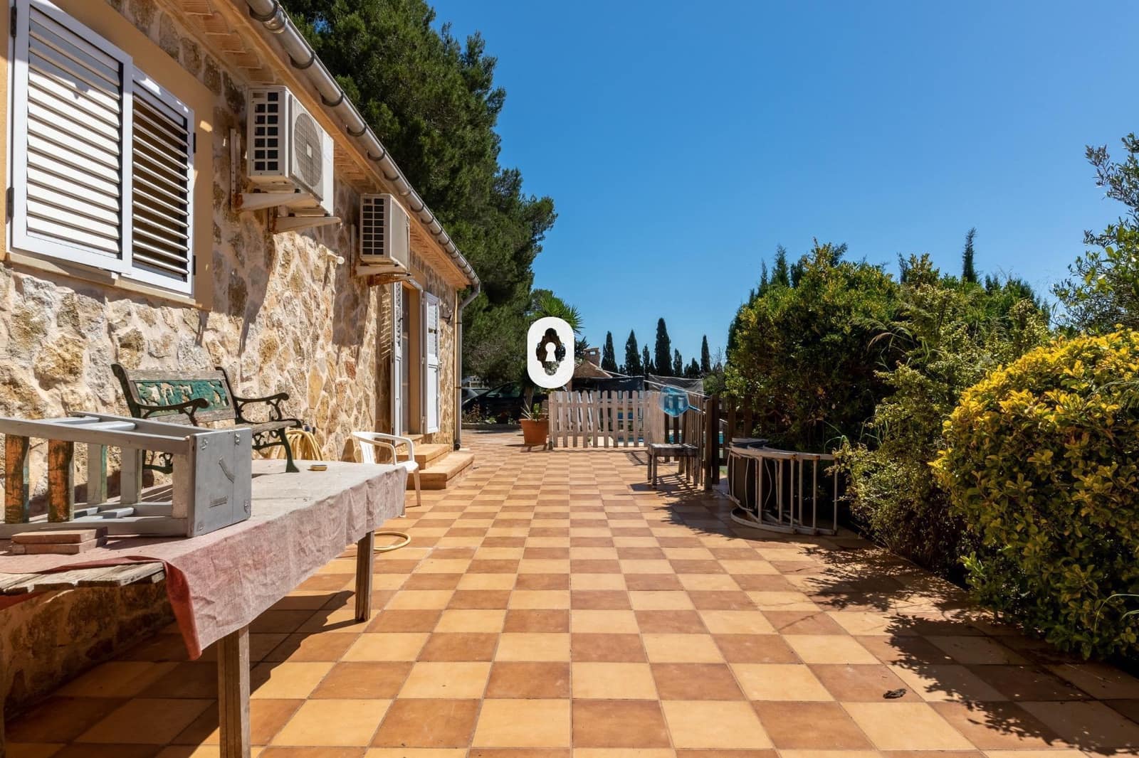 4 soveværelse Finca/Landehus til salg i Inca med swimmingpool - € 685.000 (Ref: 9108848)