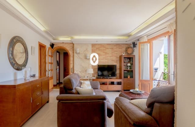 6 sovrum Semi-fristående Villa till salu i Ca'n Picafort, Santa Margalida med garage - 740 000 € (Ref: 9108854)