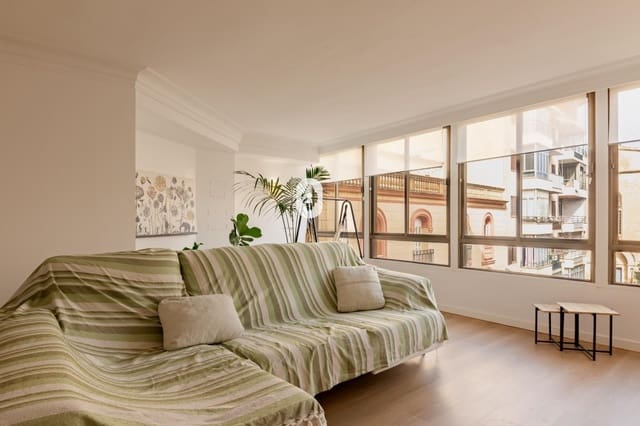 4 bedroom Flat for sale in Manacor - € 389,000 (Ref: 9208406)