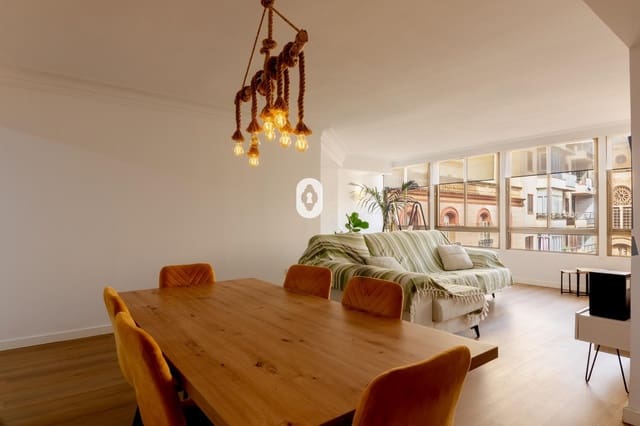 4 bedroom Flat for sale in Manacor - € 389,000 (Ref: 9208406)