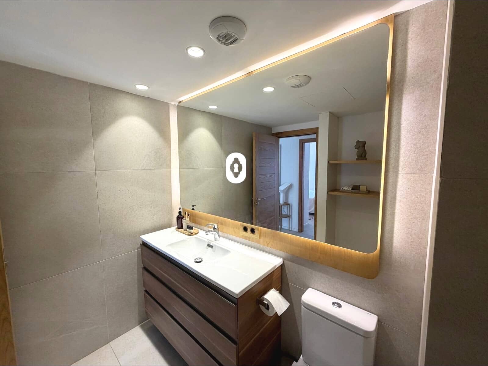 Appartement de 2 chambres à louer à Puerto de Alcudia - 2 000 € (Ref: 9440645)