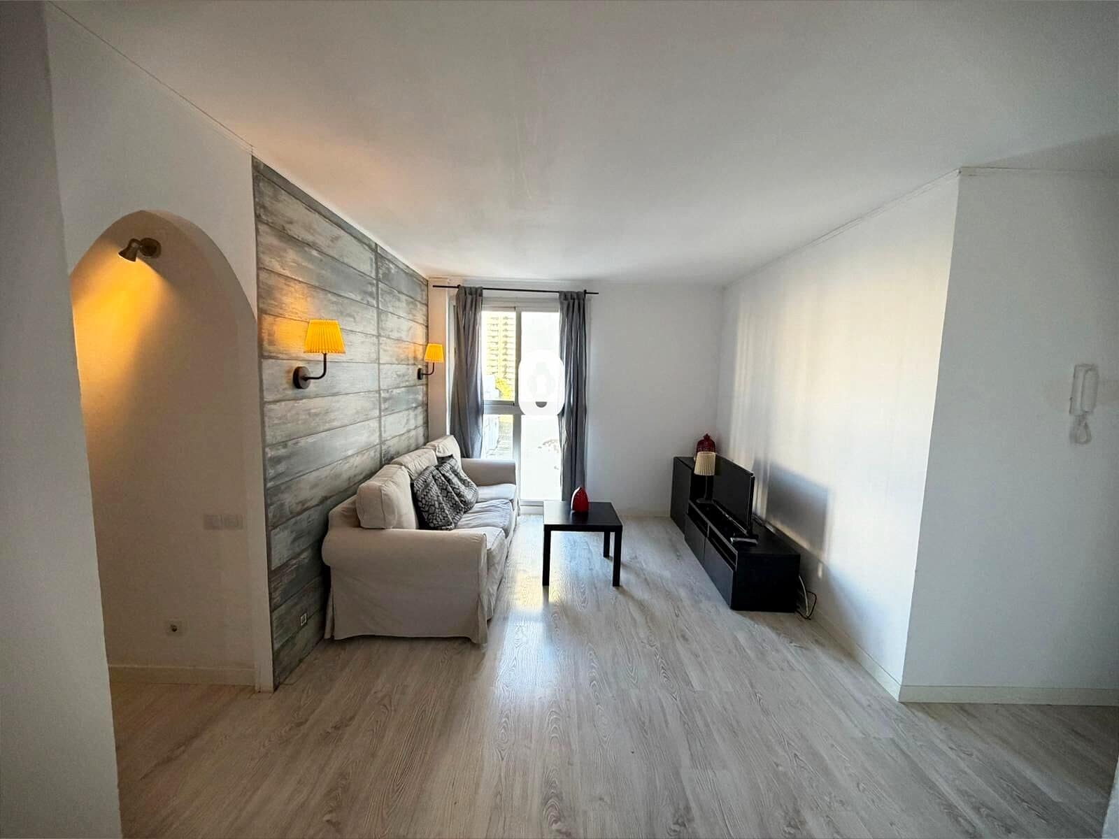 2 bedroom Flat for sale in Palma de Mallorca - € 358,000 (Ref: 9497508)